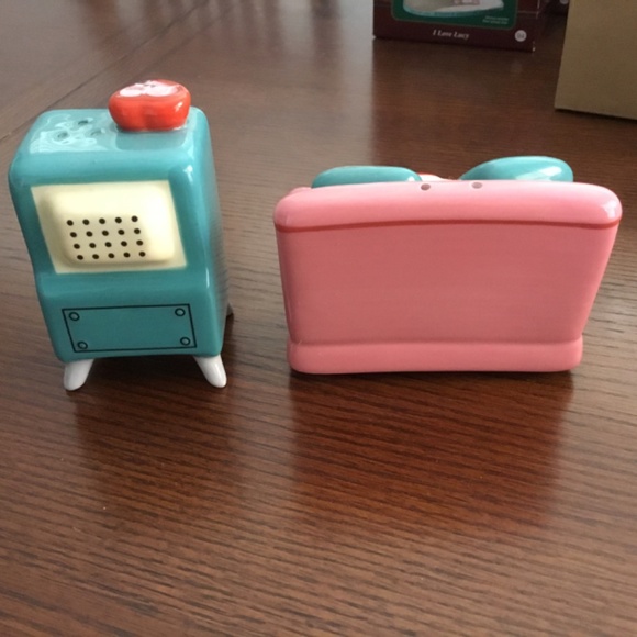 I Love Lucy Collectible Salt & Pepper Shakers “Job Switching” - Picture 2 of 6